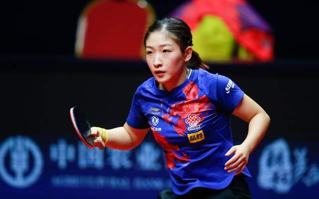 疑是其中备 疑是其中备