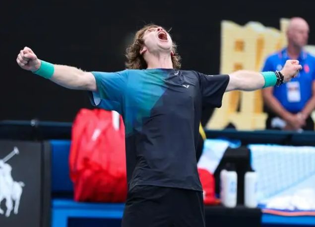 老鹰有机会 老鹰有机会